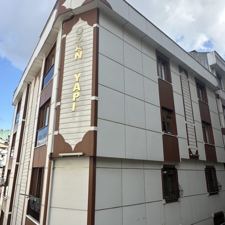 DİKİLİAĞAÇ EVLERİ